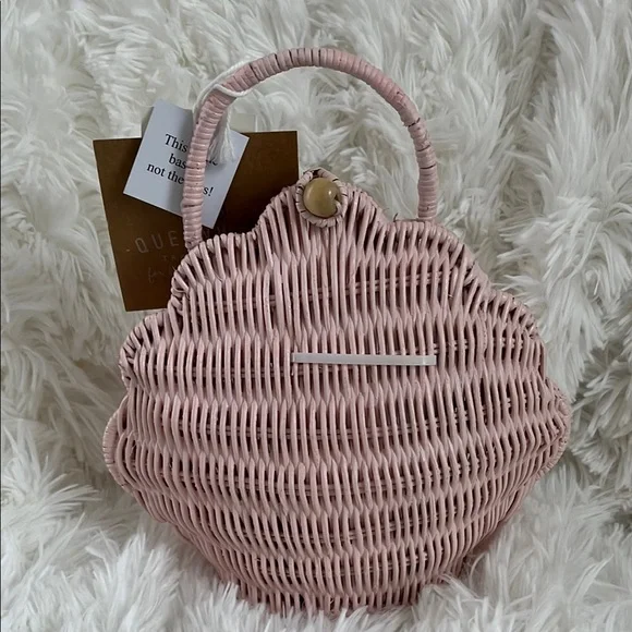 Pink Woven Seashell Handbag - Picture 1 of 3